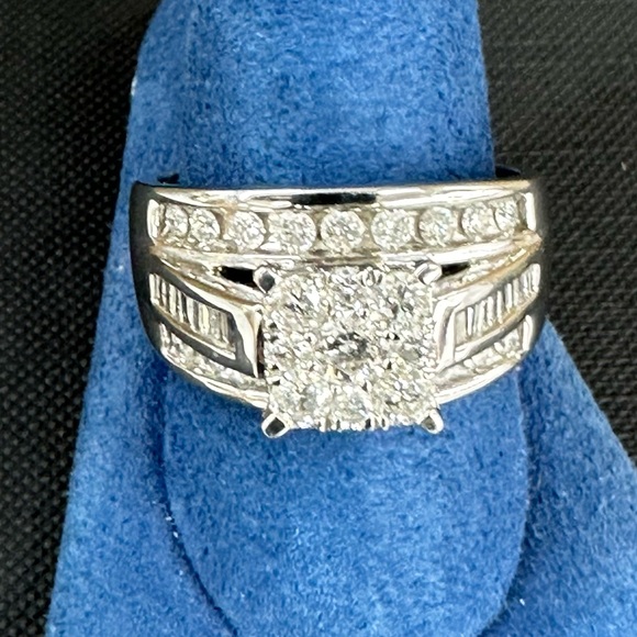 Beautiful CERTIFIED JEWELRY!!! Authentic and New!Platinum, Diamond Wedding Ring. - Picture 3 of 7